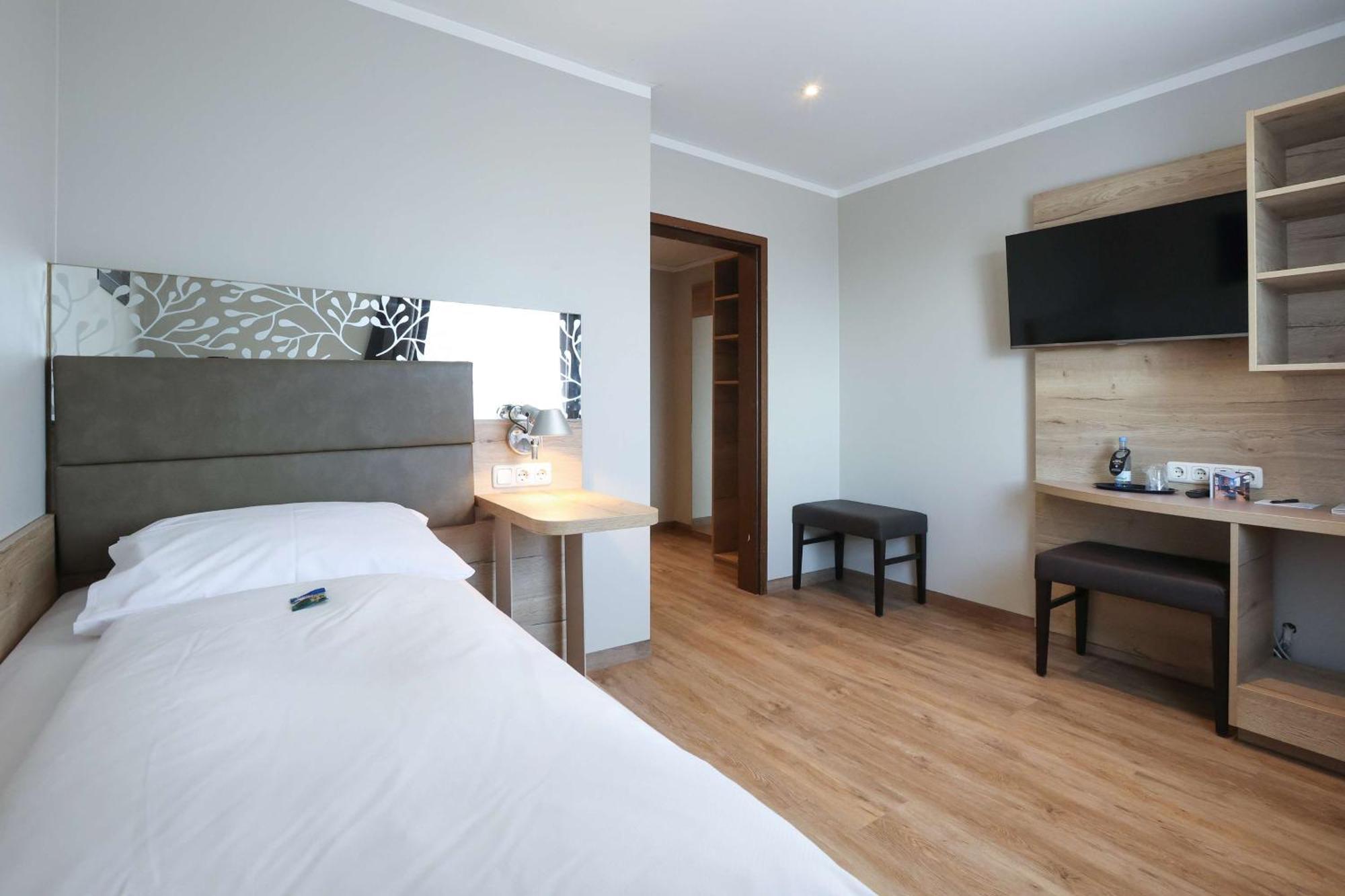 Arthotel Ana Flair Nördlingen Exterior foto